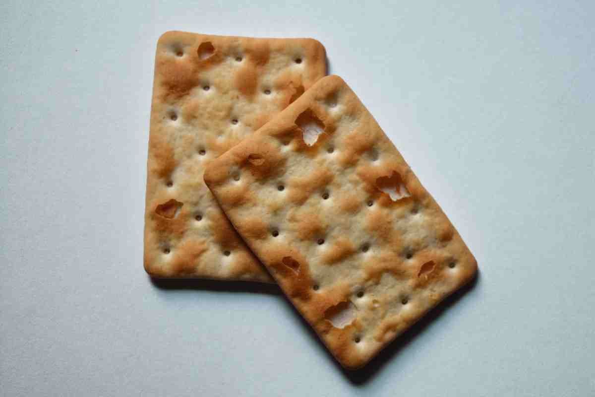 Crackers perché hanno buchi